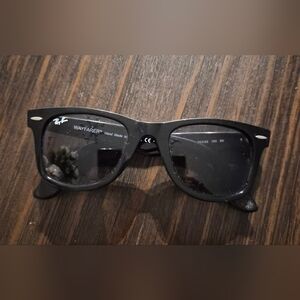 Ray-Ban Black Wayfarer Sunglasses - Matte Black Frame, Black Lenses